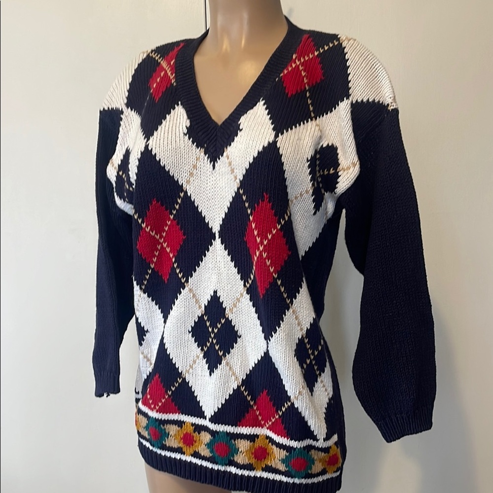 GENERRA V- NECK Navy and Red Argyle size SMALL Women's Sweater